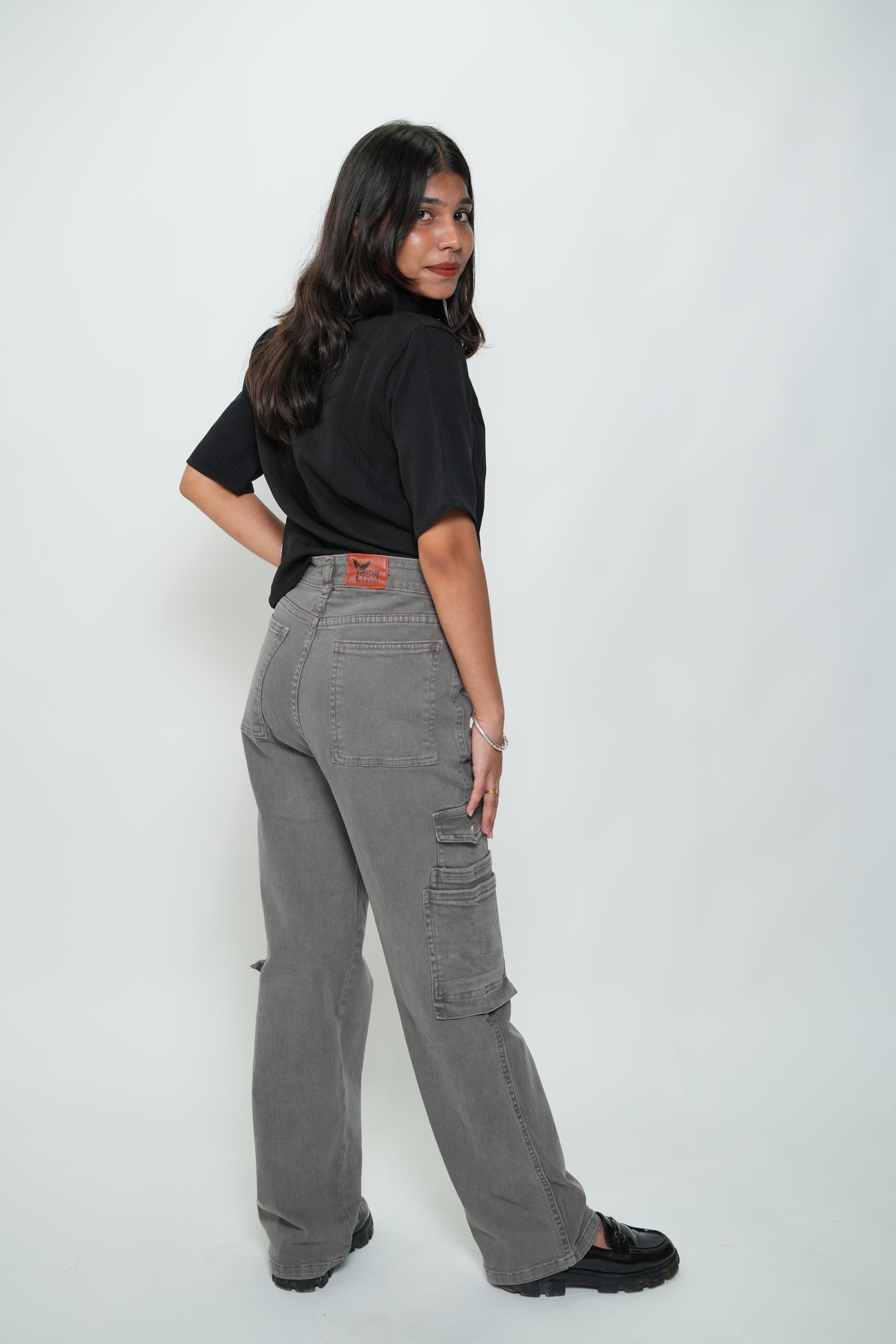 Straight Fit Six Pocket Cargo Style Jeans Gray