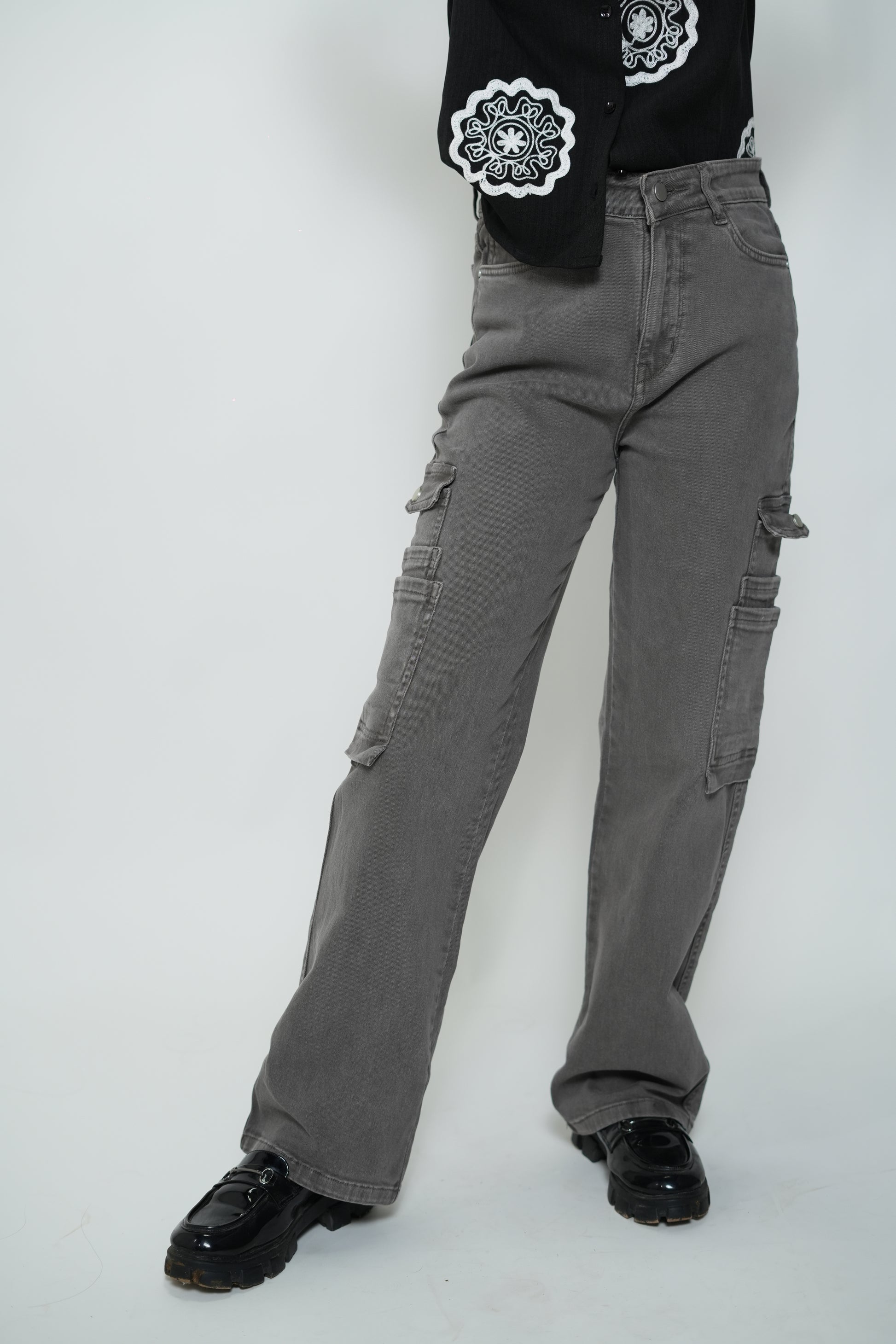 Straight Fit Six Pocket Cargo Style Jeans Gray
