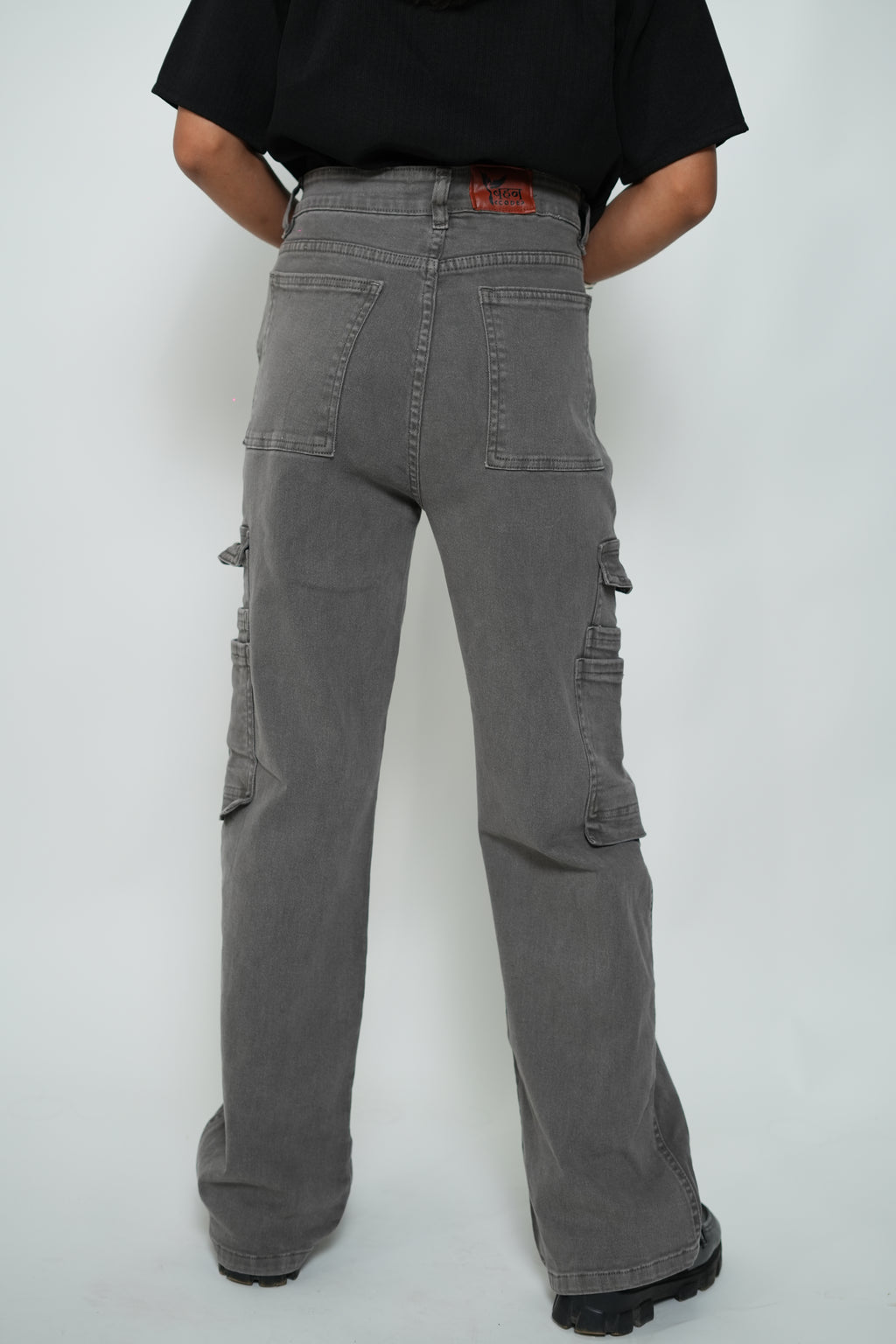Straight Fit Six Pocket Cargo Style Jeans Gray
