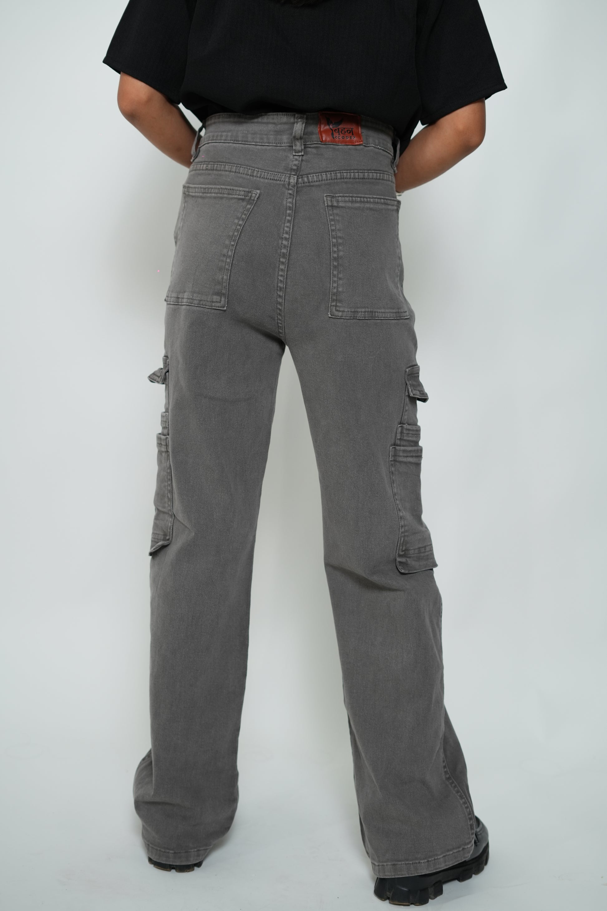 Straight Fit Six Pocket Cargo Style Jeans Gray