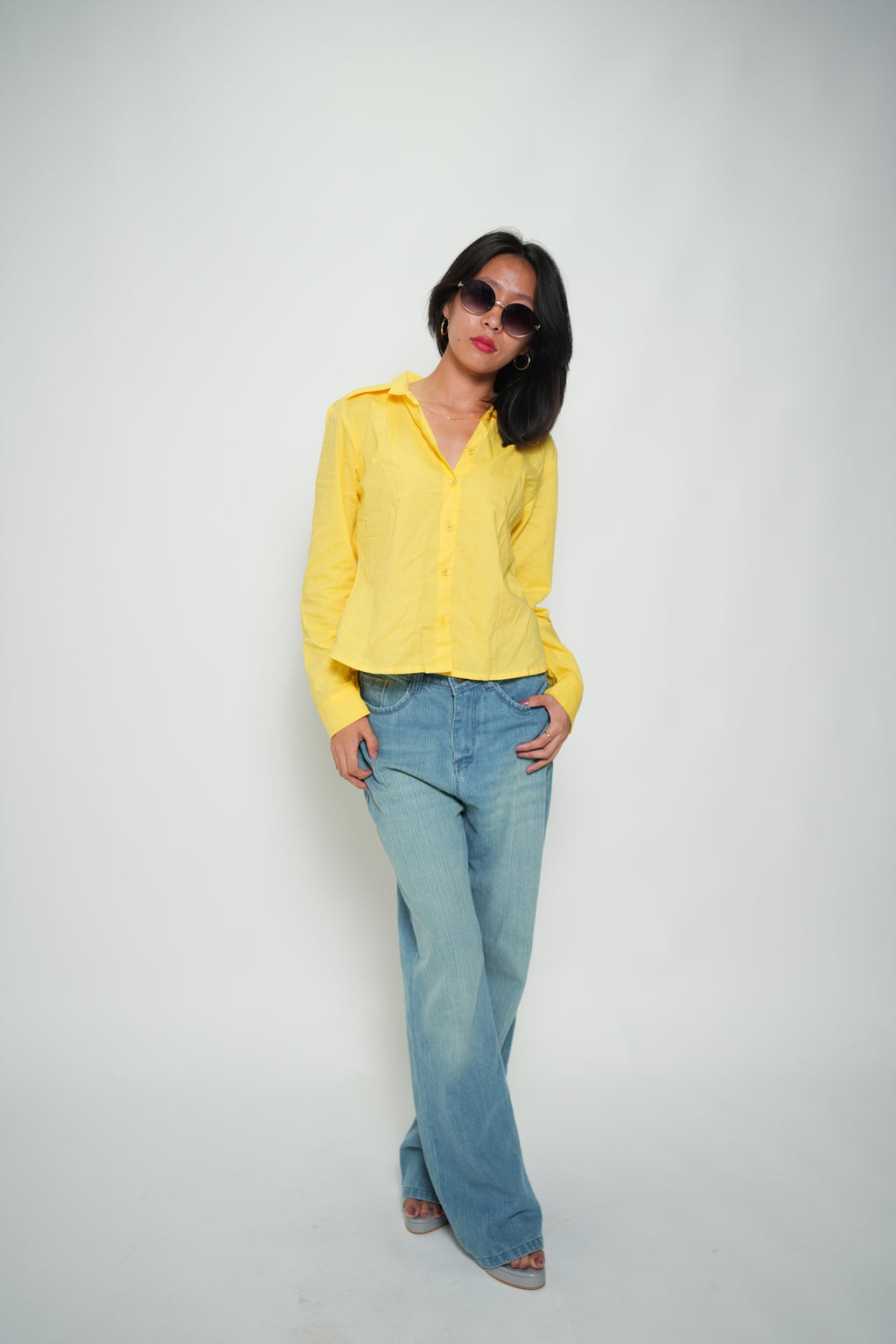 Straight Fit Mid-rise Jeans