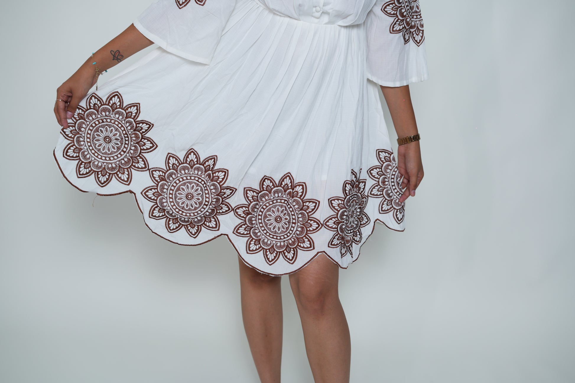 White Collar Neck Dress With Brown Embroidery