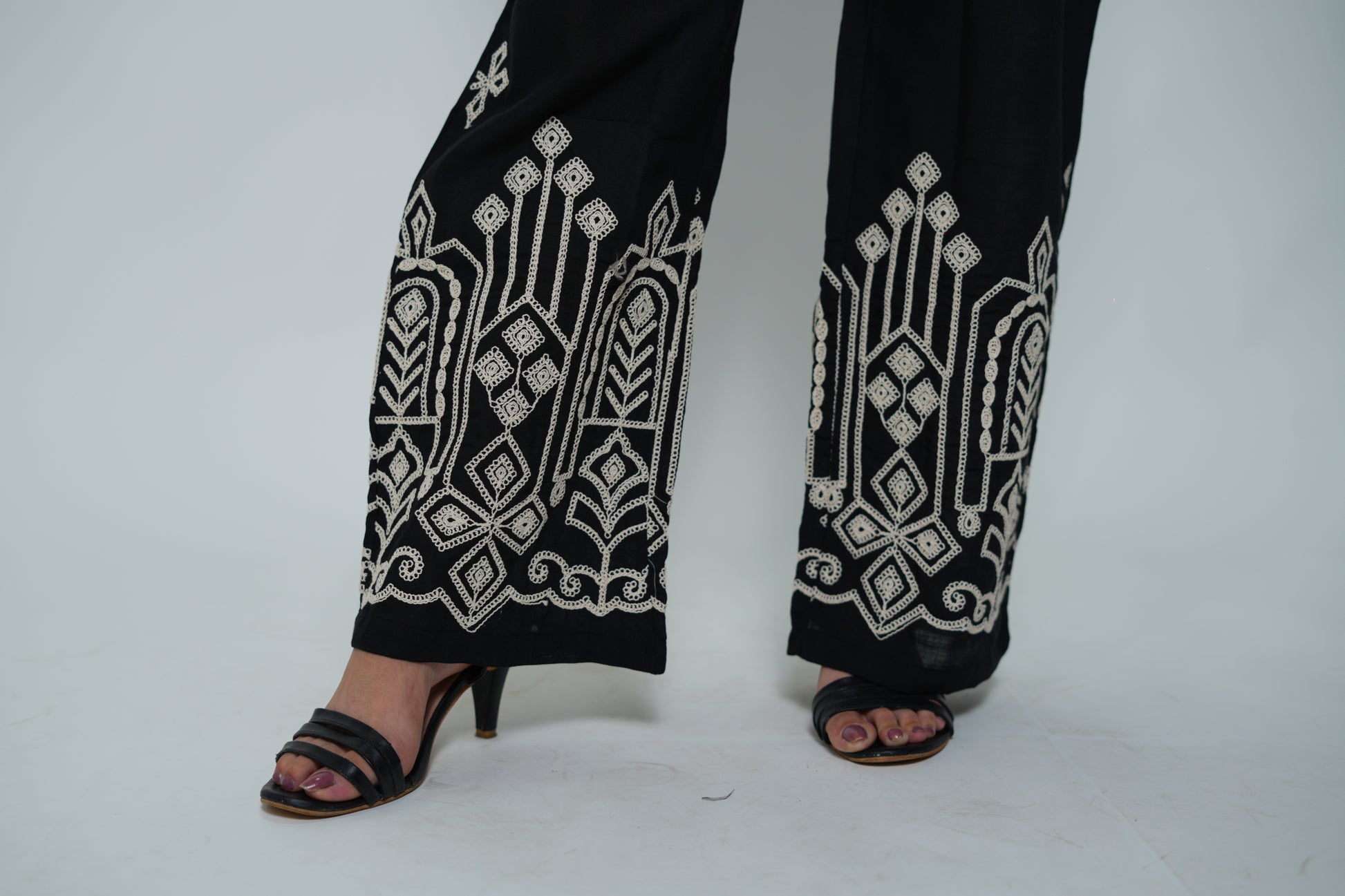 Embroided Coord Set Black