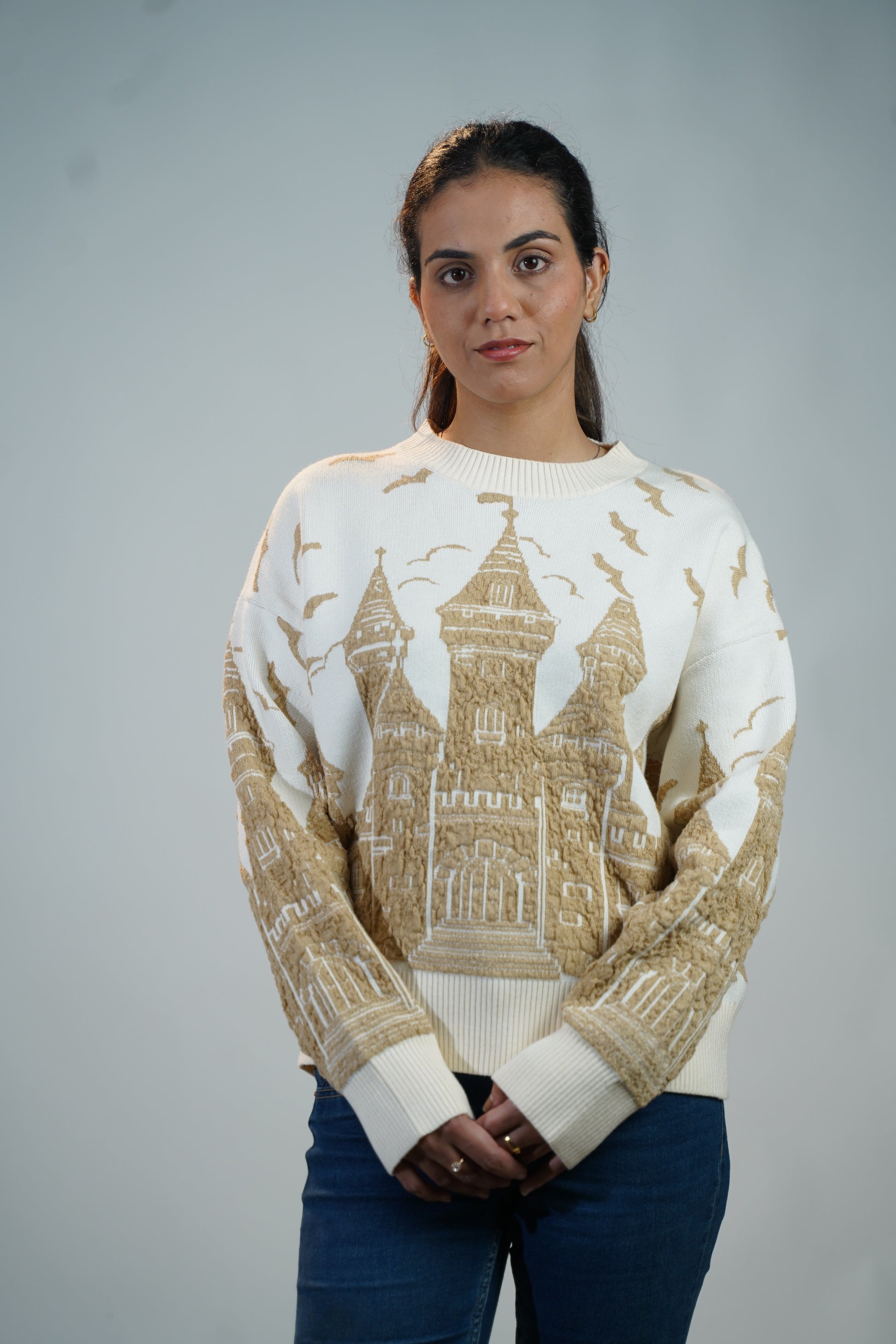 White Castle-Detail Sweater White