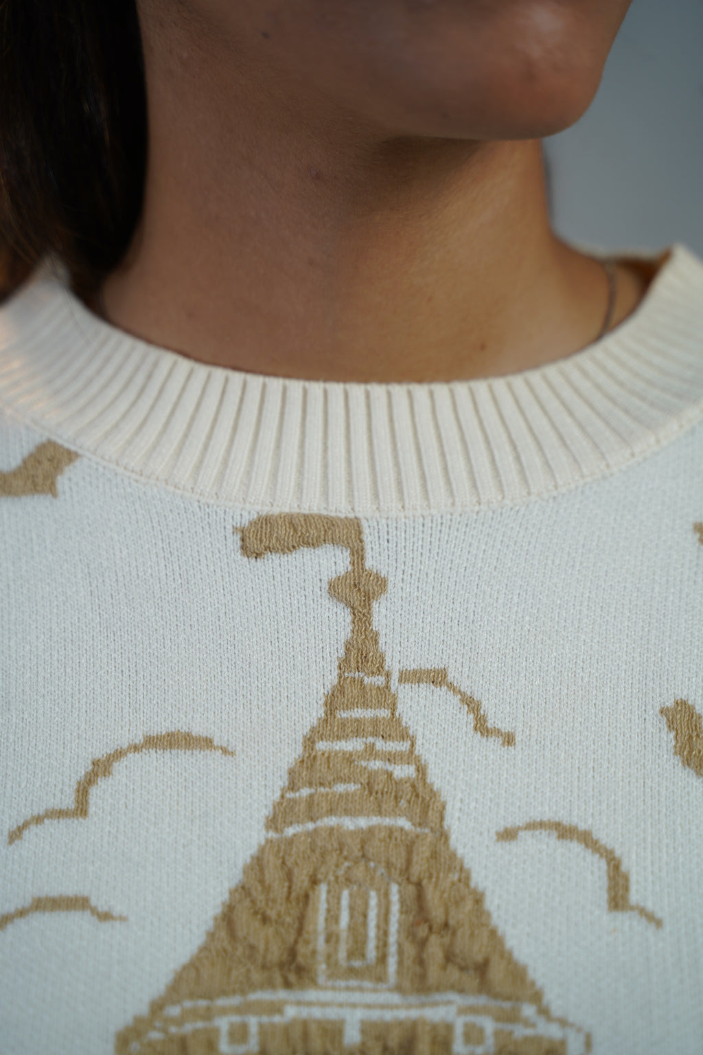 White Castle-Detail Sweater White